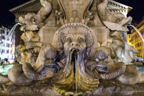 Fontana della Rotonda at Piazza della Rotonda