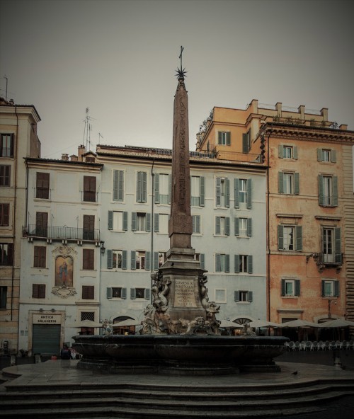 Fontana della Rotonda at Piazza della Rotonda