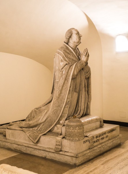 Antonio Canova, statue of the Pope Pio VI, Vatican Grottoes