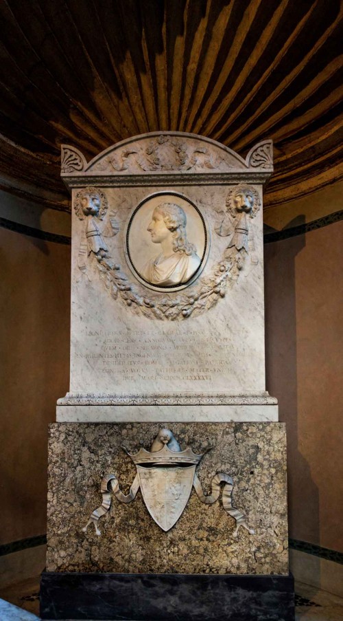 Antonio  Canova, tombstone pedestal of Leonardo Pesaro, Basilica of San Marco