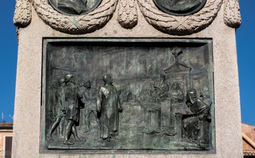 Giordano Bruno in front of the Sacred Roman Inquisition, statue of Giordano Bruno at Campo de’Fiori