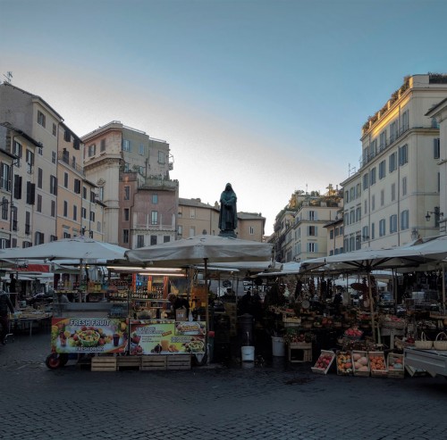 Pomnik Giordana Bruna na Campo de'Fiori