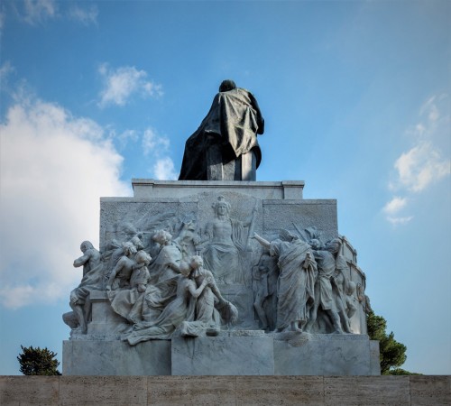 Statue of Giuseppe Mazzini, Young Italy striving for freedom, Ettore Ferrari