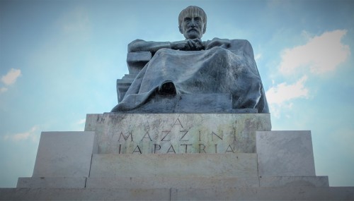 Statue of Giuseppe Mazzini, Ettore Ferrari