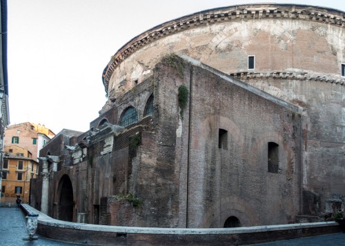 Pantheon and the remains of the Basilica of Neptune