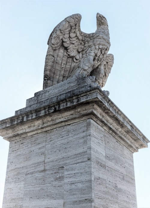 Ponte Flaminio, jeden z elementów zdobniczych mostu