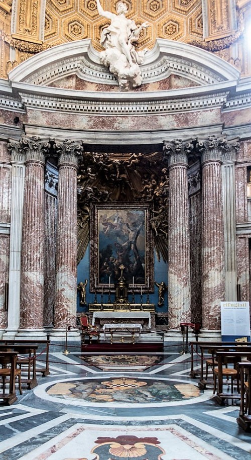 Church of Sant'Andrea al Quirinale, view of the altar with St. Andrew at the top of the tympanum, Antonio Raggi