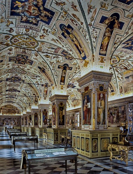 The Vatican Library, Salone Sistino, Apostolic palace