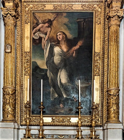 Church of Santi Cosma e Damiano, main altar in the Chapel of St. Barbara