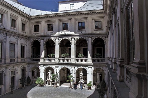 Palazzo Altemps, palace courtyard