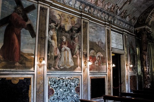 Palazzo Altemps, palace church, Martyrdom of St. Anicetus (in the middle)