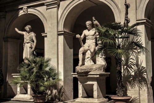 Palazzo Altemps, sculptures on the palace courtyard