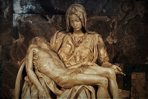 Michał Anioł, Pieta, fragment, bazylika San Pietro in Vaticano