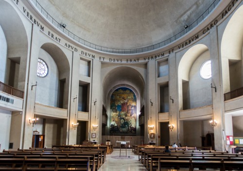 Marcello Piacentini, wnętrze Kaplicy uniwersyteckiej La Divina Sapienza, Città Universitaria