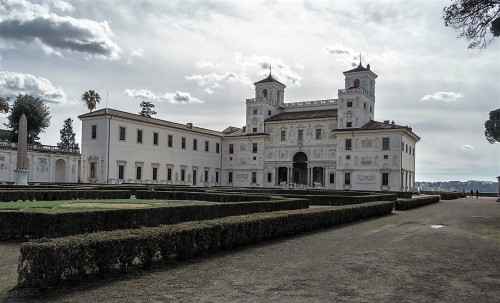 Casino od strony ogrodów, willa Medici