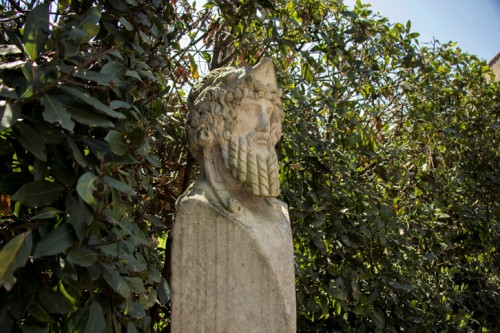 Villa Medici, sculpture decorations in the gardens