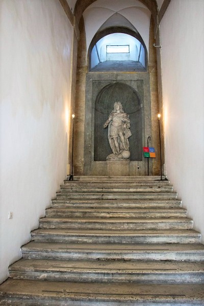 Villa Medici, staircase with the statue of King Louis XIV