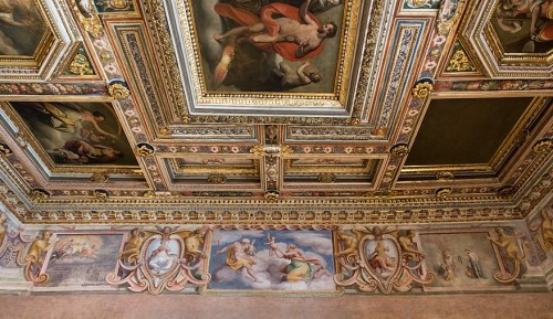 Villa Medici, Sala degli Elementi, fresco by Jacopo Zucchi