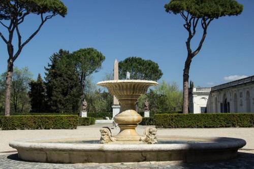 Villa Medici, view of the fountain and Egyptian obelisk (replica)