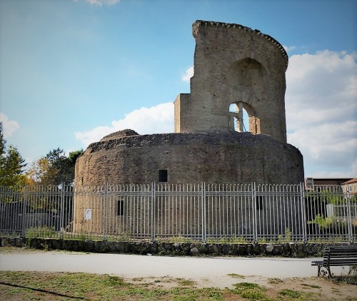 Rotunda - pozostałości mauzoleum cesarzowej Heleny