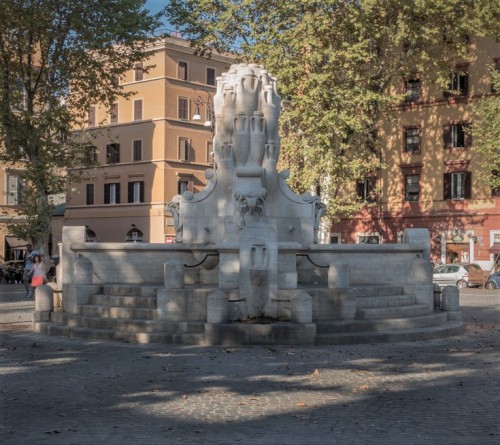 Fontana delle Amfore