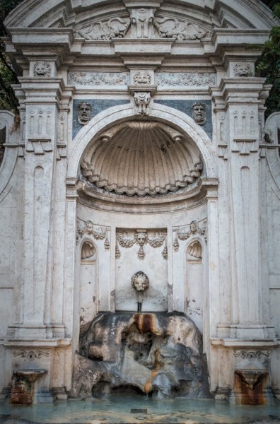 Fontana del Prigione, fragment