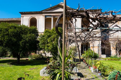 Santa Maria in Cappella, next to the buildings of the church - the Francesca Romana Retirement Home