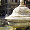 Fontana della Terrina, Piazza della Chiesa Nuova