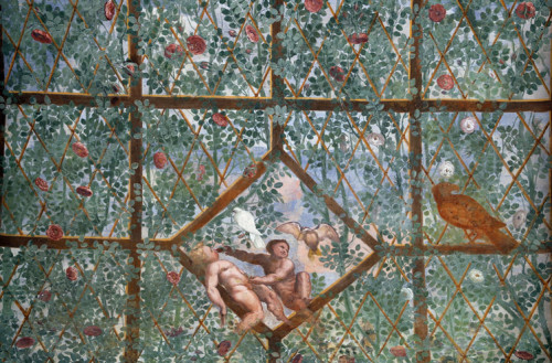 Decorations in the form of a pergola with putti, villa Giulia - residence of Pope Julius III, pic. Wikipedia