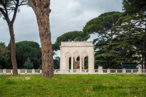 Mausoleum on Janiculum Hill (Mausoleo Ossario Garibaldino), Giovanni Jacobucci