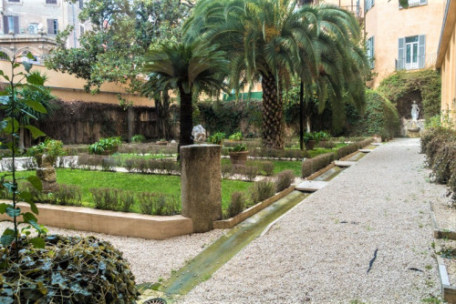 Palazzo Firenze, palace garden