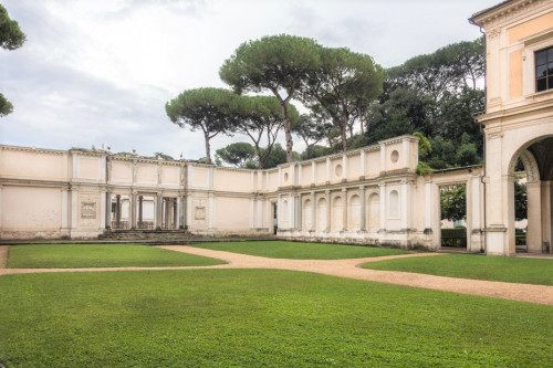 Villa Giulia, courtyard between the casino and the nymphaeum