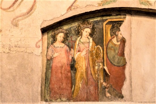 Casina del Cardinal Bessarione - frescoes depicting (from left) St. Margaret of Antioch (?), St. Catherine (with a wheel) and St. James (?)