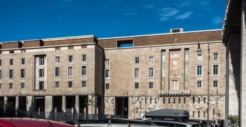 South frontage of the square (Piazza Augusto Imperatore)