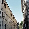 Via del Mascherone, widok od strony Piazza Farnese