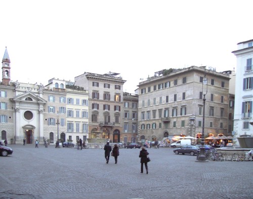 Piazza Farnese