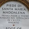 A plaque informing about the relics of St. Mary Magdalene, Church of San Giovanni dei Fiorentini