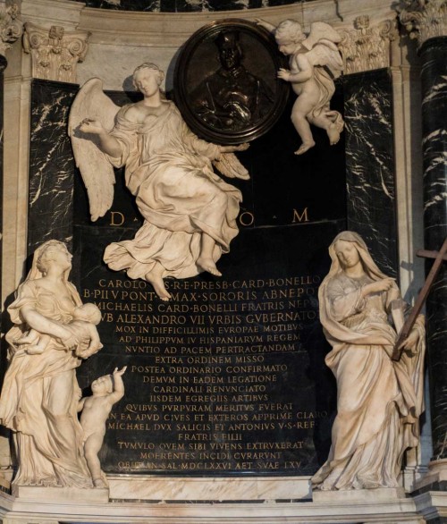 Ercole Ferrata, tombstone of cardinal Bonelli, two angels supporting the tondo of the deceased, Basilica of Santa Maria sopra Minerva