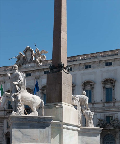 Fontana dei Dioscuri, Piazza del Quirinale, figury Kastora i Polluksa z antycznych term Konstantyna