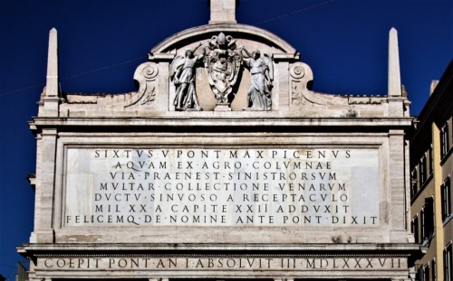 Fontana dell'Acqua Felice, inscription commemorating the construction of the fountain by Pope Sixtus V