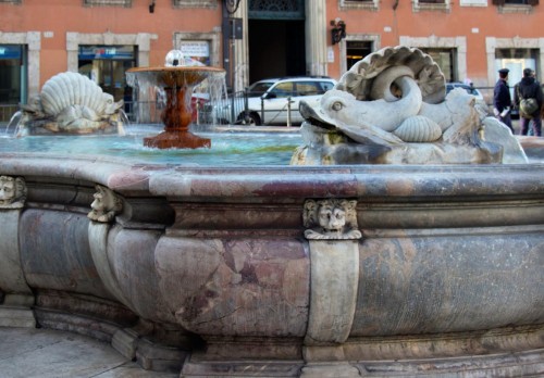 Fontana di Piazza Colonna