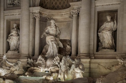 Fontana di Trevi, Okeanos i alegorie Obfitości i Zdrowia