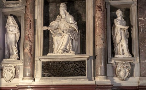 Domenico Fontana, pomnik nagrobny papieża Mikołaja IV, kościół Santa Maria Maggiore (po lewej strony od wejścia)