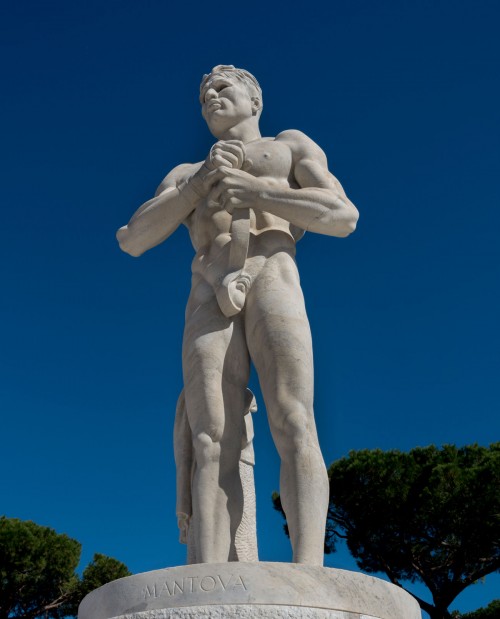 Foro Italico, jeden z posągów zdobiących stadion (Stadio dei Marmi)