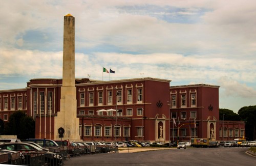 Foro Italico, the Mussolini Obelisk, in the background the building of the former Accademia di Educazione Fisica