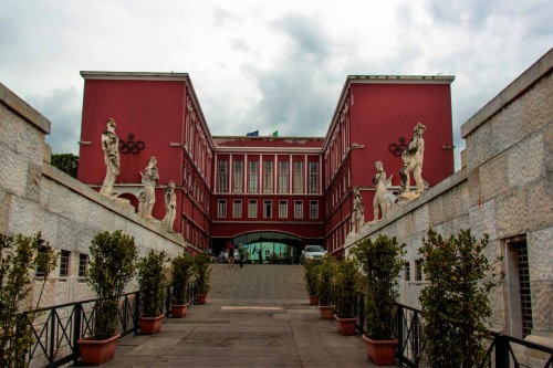 Foro Italico, enterance to the Stadio dei Marmi, in the background the building of the former Accademia di Educazione Fisica