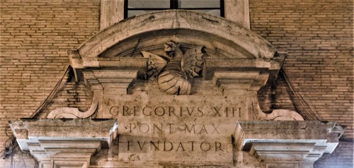 Dragon – element of the Boncompagni coat of arms in front of the enterance to the Gregoriana