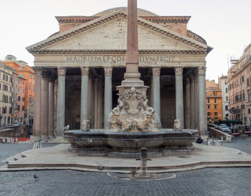 Pantheon, building restored by Hadrian