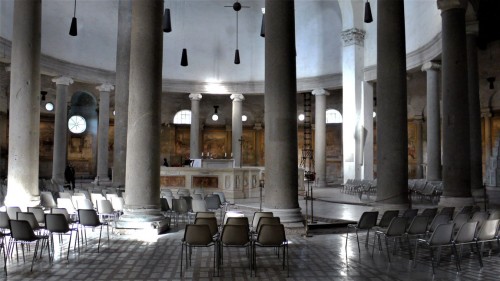 Church of San Stefano Rotondo, interior