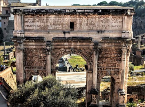 Łuk Septymiusza Sewera, Forum Romanum
